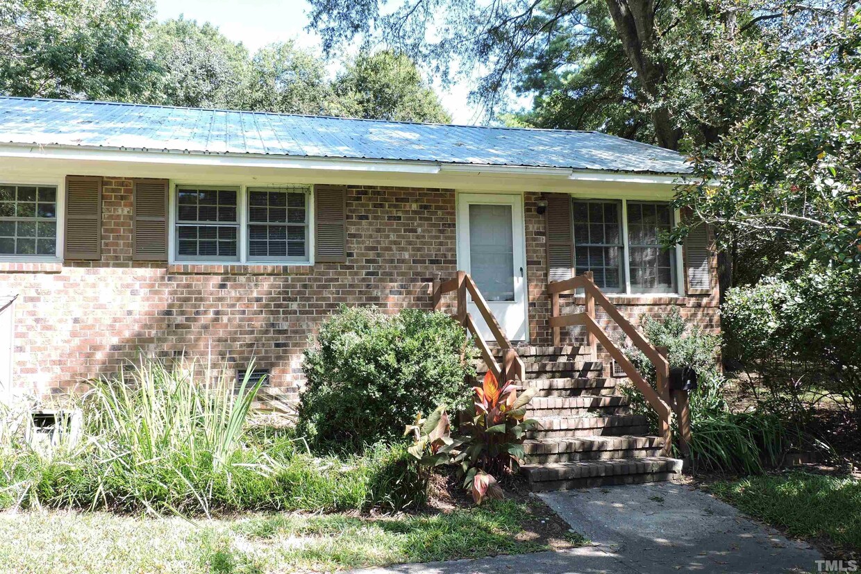 202 W Poplar Ave, Carrboro, NC 27510 House Rental in Carrboro, NC