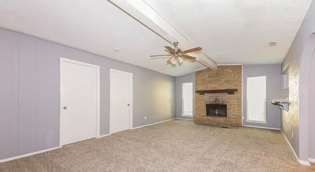 Foto del edificio - 2026 Aspen Ln