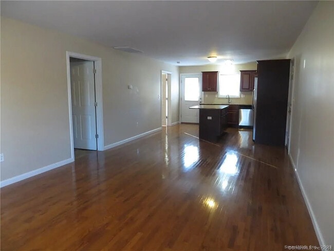 Building Photo - 4 Grove St