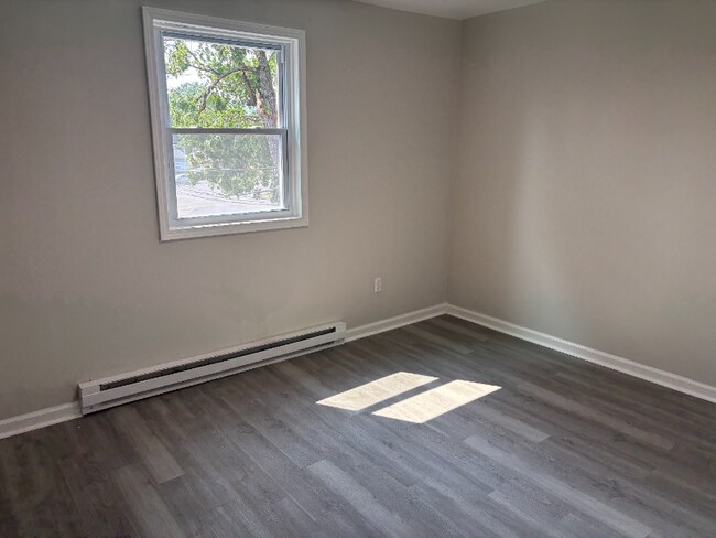 Foto del edificio - 2-4-4 N Liberty Ave