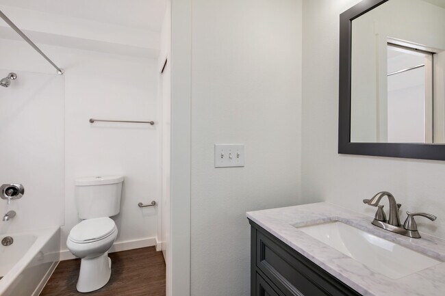 Foto del edificio - 3630 22nd Ave W