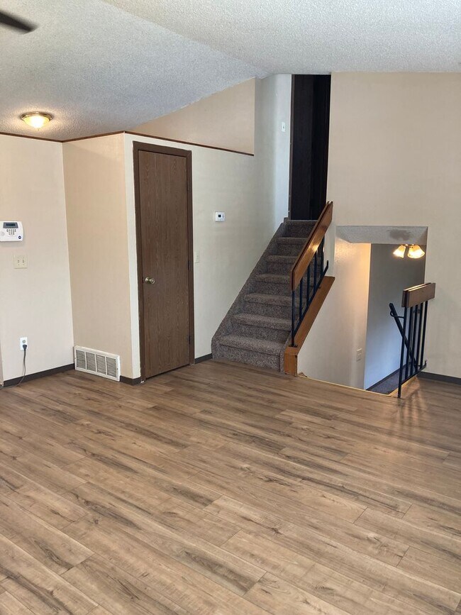 Foto del edificio - Charming 3 Bed, 2 Bath Home with Spacious ...