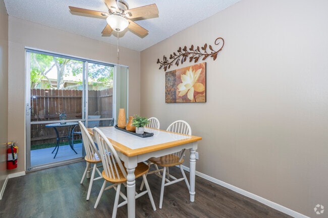 1BR, 1BA - 648SF - Dining Room - North Park Apartments