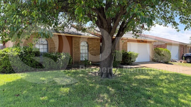 Foto del edificio - 4805 Woodruff Dr