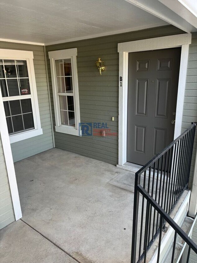 Foto principal - 6776 S Ivy St