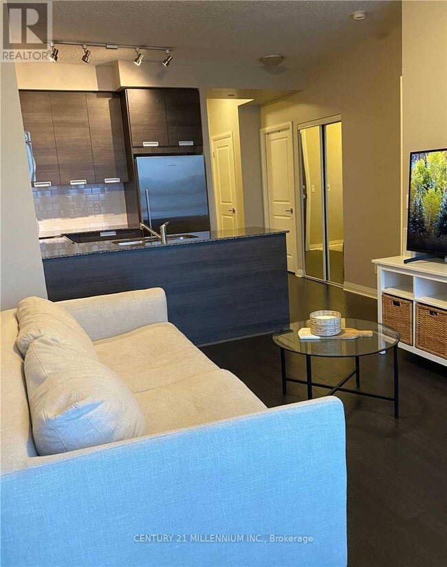 Photo du bâtiment - 55 Eglinton Ave W