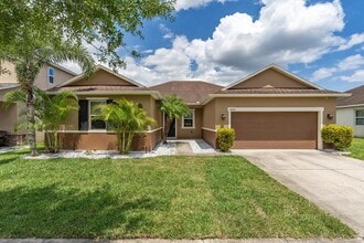 Building Photo - 12845 Sawgrass Pine Cir