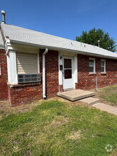 Building Photo - 1719 S Glenn Ave