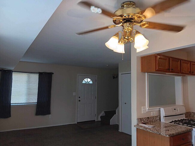 Building Photo - 41285 S Woodbury Green Dr