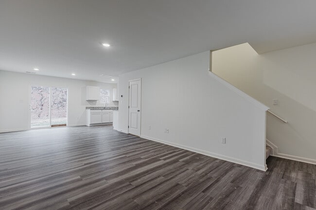 Building Photo - 141 Red Hawk Dr