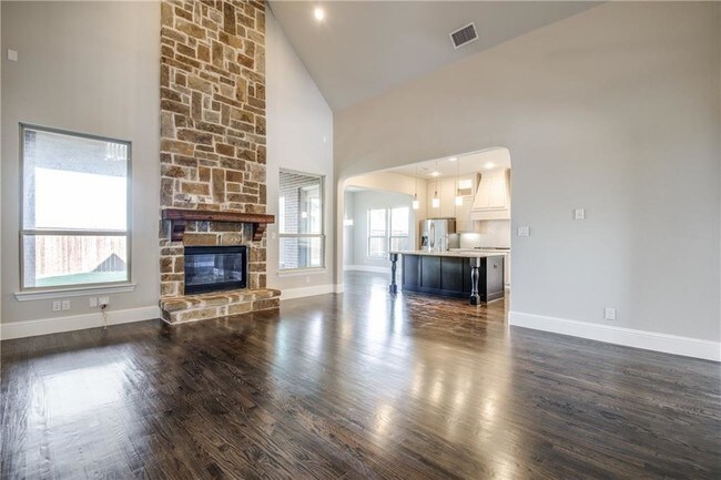 Building Photo - 11382 Barcelona Ln