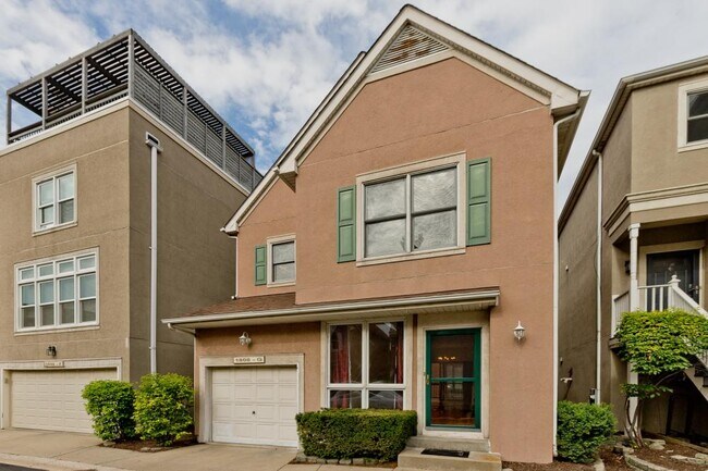 Building Photo - 3 bedroom in Chicago IL 60646