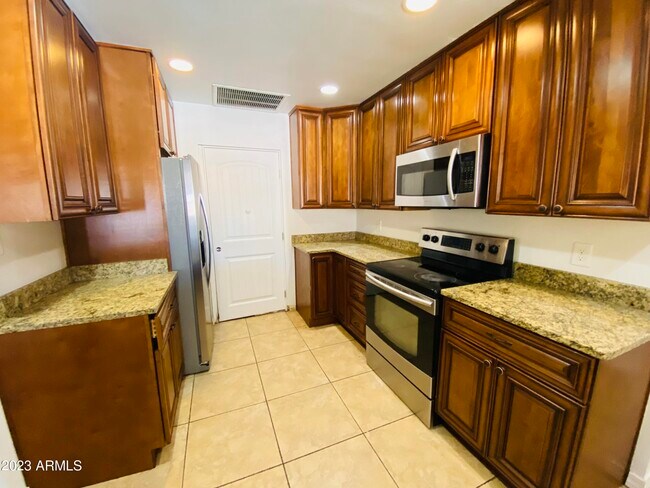 Foto del edificio - 1418 E Williams St