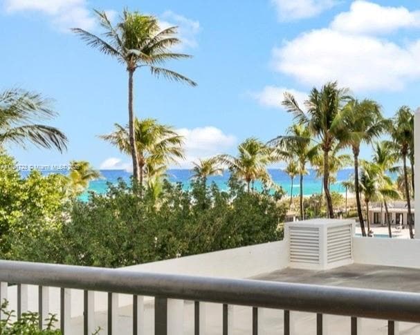 Foto principal - 2655 Collins Ave