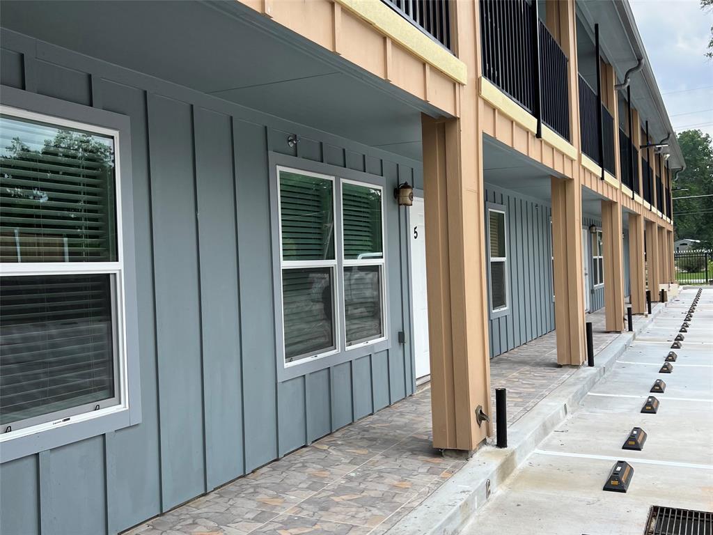 22061 Russell Dr Unit 6, New Caney, TX 77357 Room for Rent in New