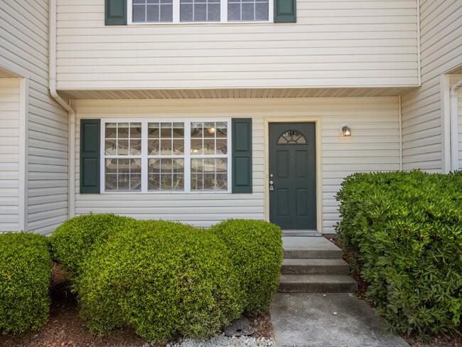 Foto del edificio - Available Now! 2 Bedroom, 2.5 BathTownhome...