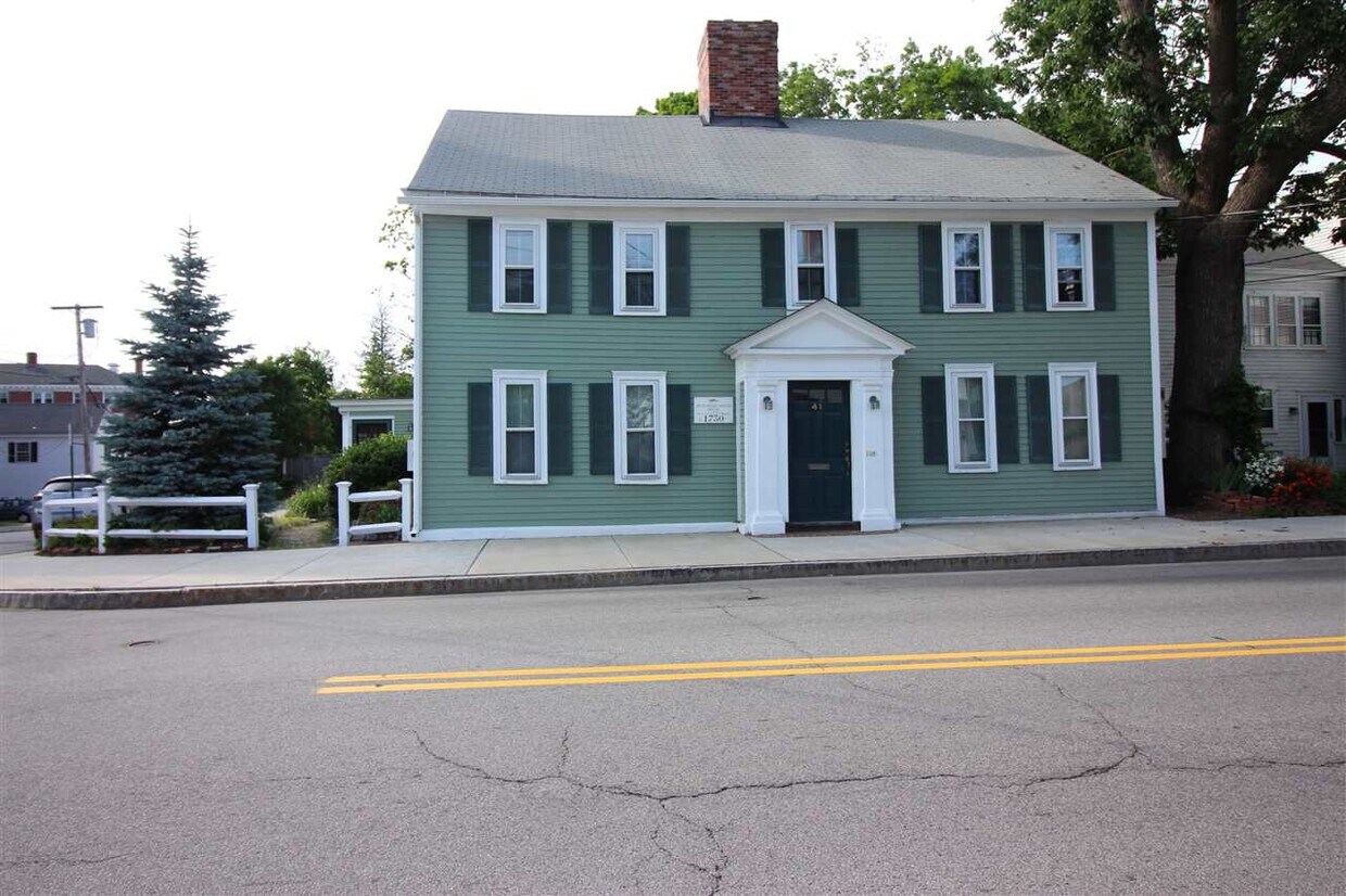 41 Front St Unit 4, Exeter, NH 03833 Condo for Rent in Exeter, NH