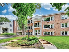 Building Photo - 401 Ridgewood Ave