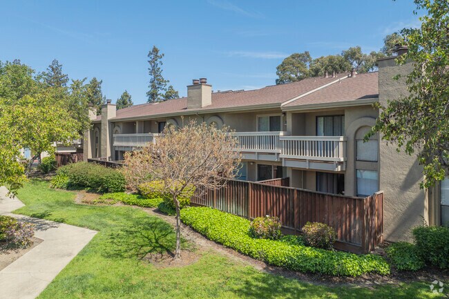Alternate Exterior - 5432 Port Sailwood Dr