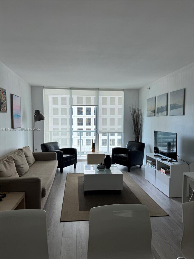 Building Photo - 500 Brickell Ave