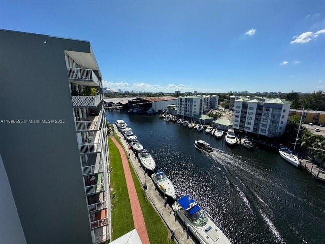 Foto del edificio - 1800 NW 24th Ave