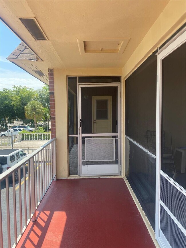 Building Photo - 2040 NW 81st Ave