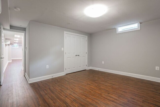 Building Photo - 310 E Lanvale St