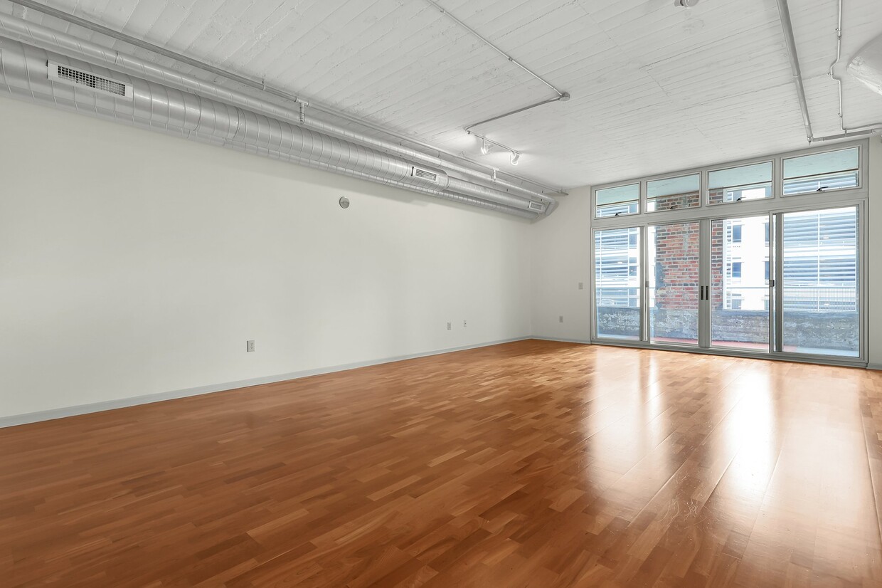 Foto principal - 221 N Front St