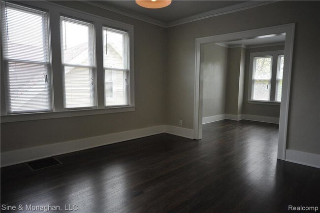 Building Photo - 1476 Wayburn St