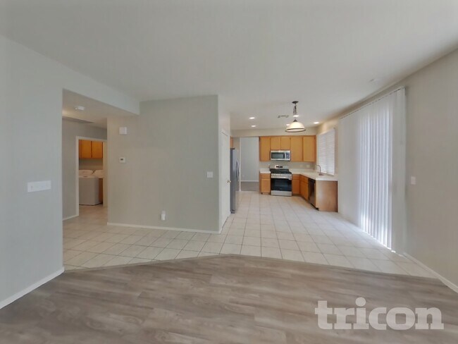 Foto del edificio - 9221 Valador Ave