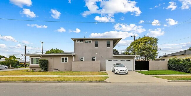 Foto del edificio - 6481 E El Roble St