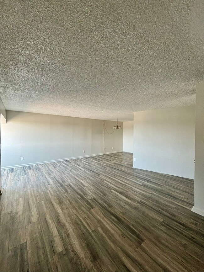 Building Photo - 1400 Millersport Hwy