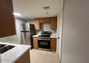 Building Photo - 12221 W Bell Rd