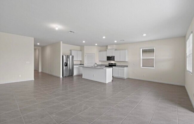 Foto del edificio - 10000 SW Triton Wy