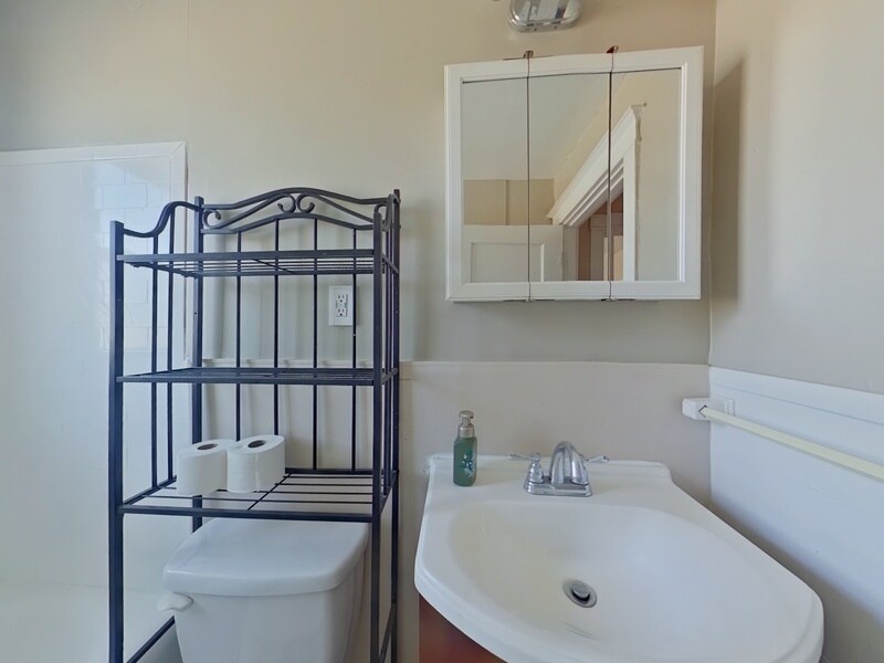 Foto principal - 6326 Oakland Ave
