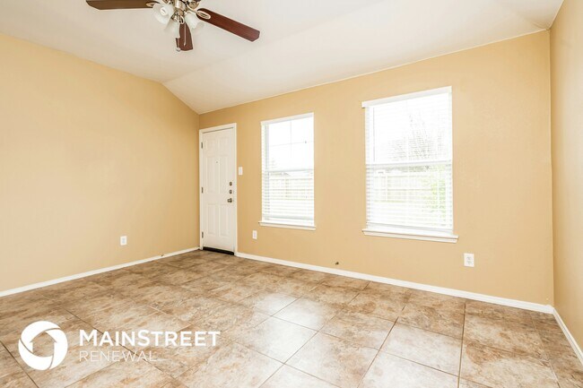 Foto del edificio - 1611 Emily Ln