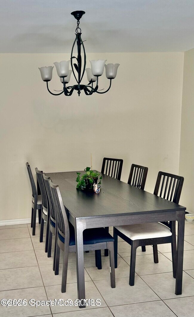 Foto del edificio - 8707 Bay Ct