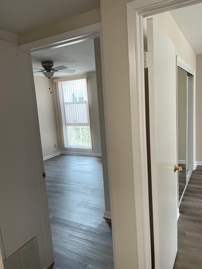 Building Photo - 2333 Mira Vista Ave