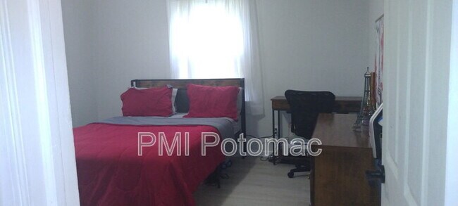 Foto del edificio - 319 Hance Ave