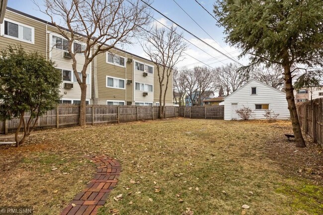Foto del edificio - 2619 Pleasant Ave