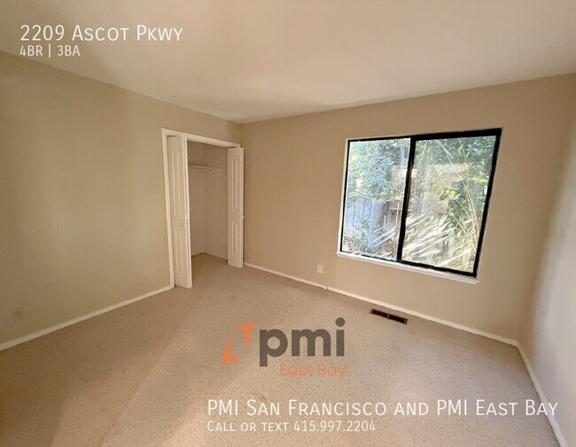 Foto del edificio - 2209 Ascot Pkwy