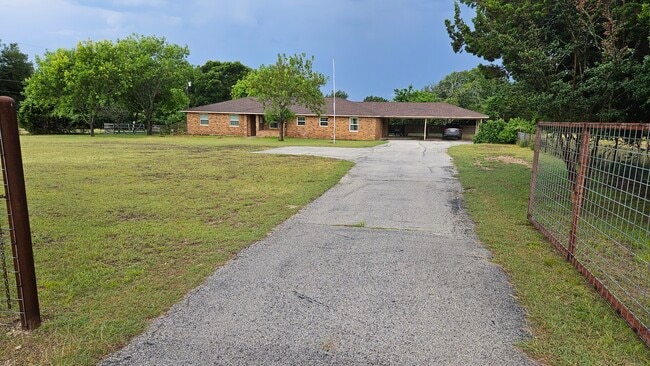 Building Photo - 3290 Simmons Rd