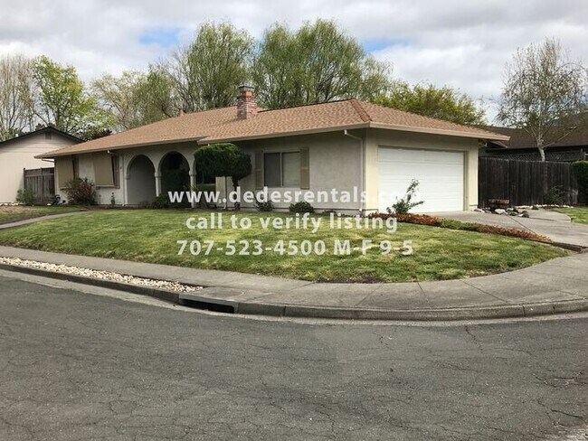 Building Photo - 2595 Brookhaven Dr