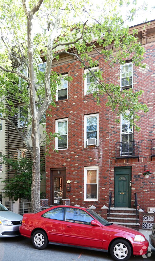 Primary Photo - 325-327 Union St