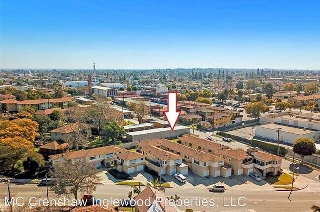 Building Photo - 8400-8422 Crenshaw Dr