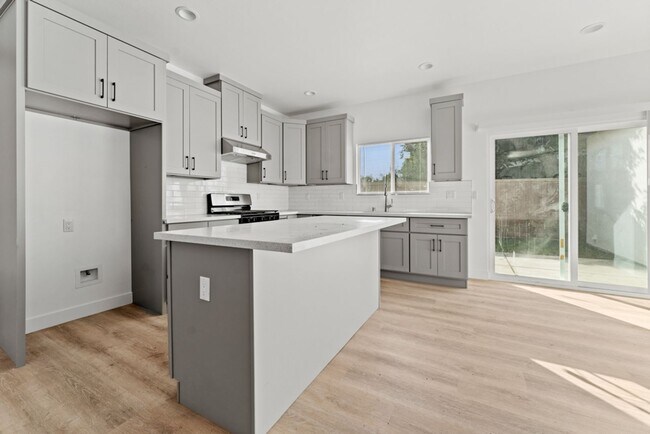 Foto del edificio - 13615 Glenhaven Dr