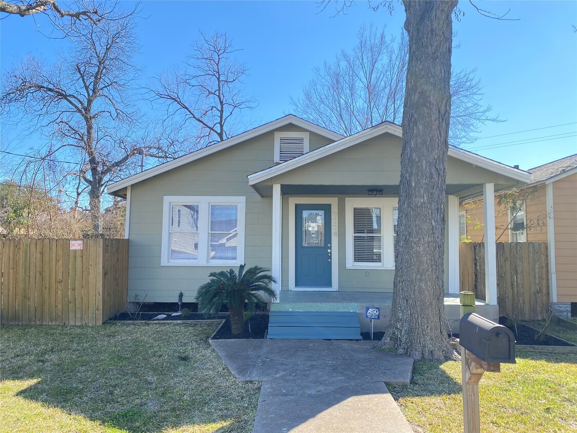 Foto principal - 1114 E 27th St