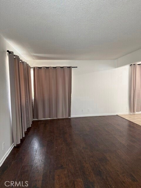 Foto del edificio - 41599 Marine Dr