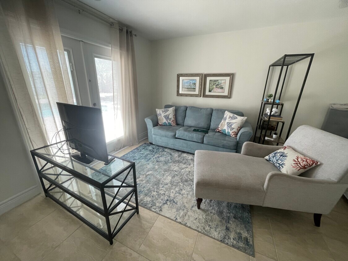 Foto principal - 1111 Montezuma Dr