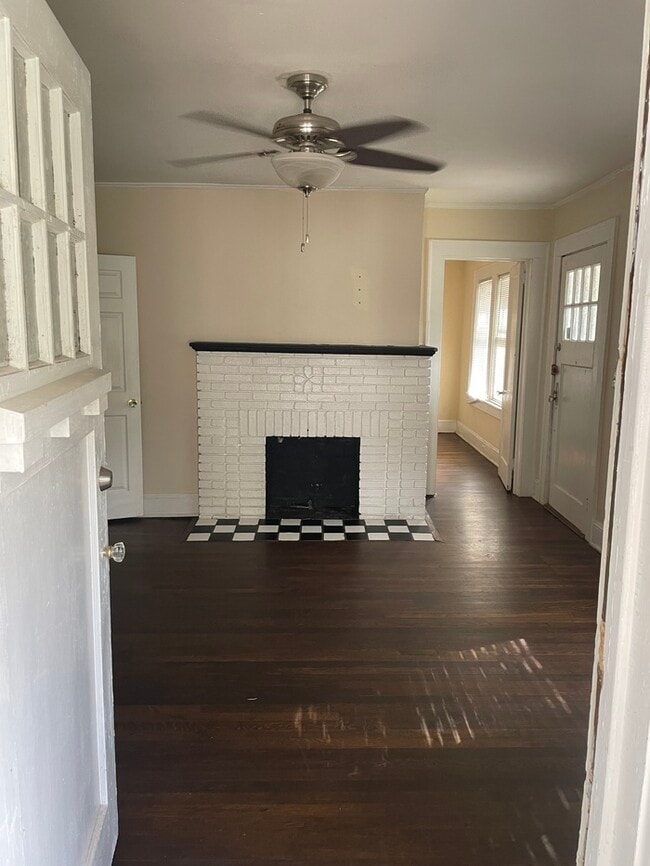 Photo - Super convenient location near Atlantic station and GA Tech University!!Housing Accepted* House